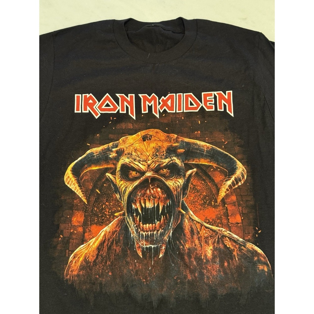 Iron Maiden Legacy of the‎ Beast 2019 Tour T-Shirt Size Small Merch Concert Band - Picture 2 of 7